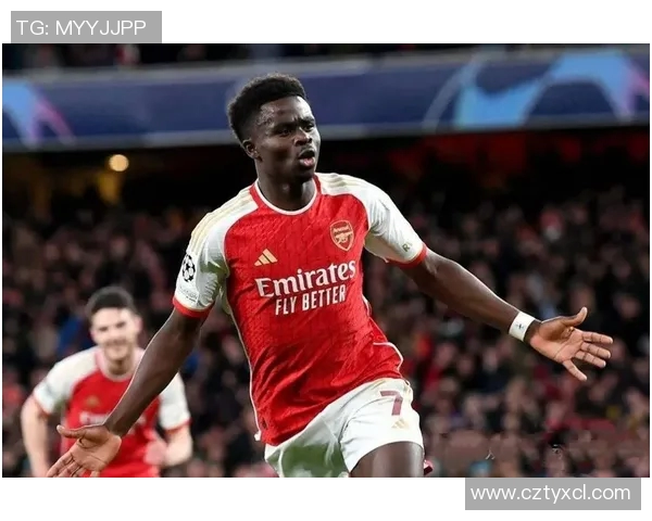 世界杯预选赛荣获月度最佳球员，实至名归